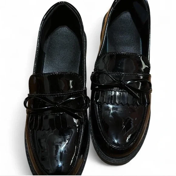 Classic Black Patent Leather Loafers - Picture 3 of 7